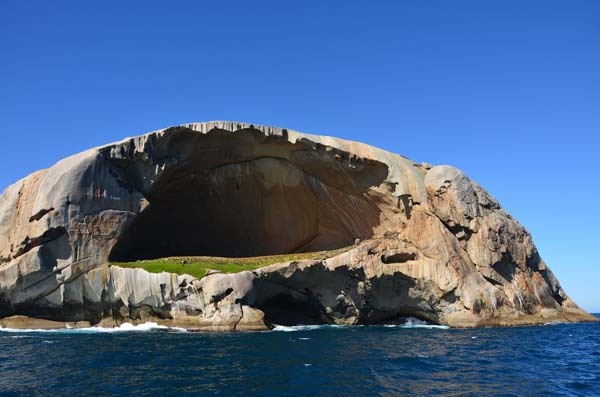 31. Batu Tengkorak Pulau Clef, Taman Nasional Wilsons Promontory, Australia