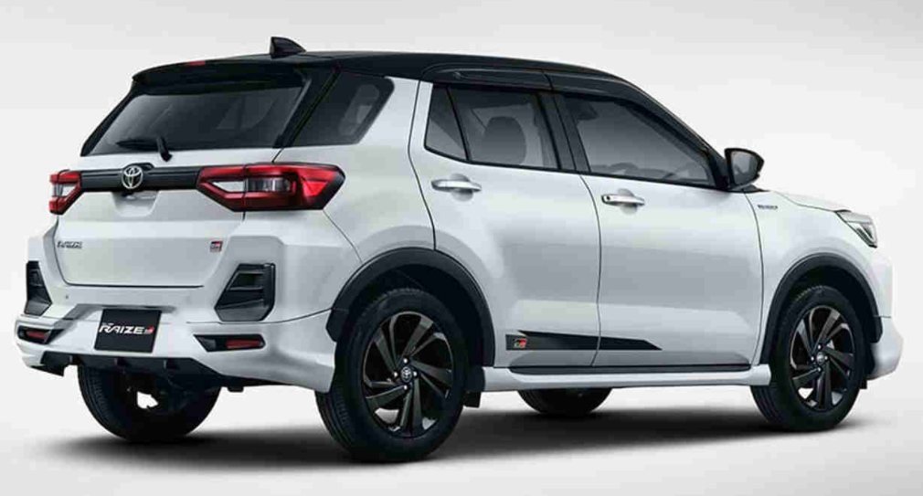 7. Mobil terlaris Toyota Raize 2021